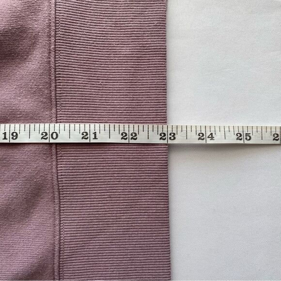 ALO Yoga Lilac Freestyle Fleece Mock Neck Sweatshirt Size Medium - Picture 16 of 16